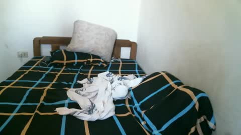 Snapshot of newest_star69 chatting on March 2, 2025, 7:43 am Lucy Pearl online show from March 2, 2025, 7:43 am