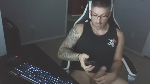 Snapshot of newevo chatting on September 12, 2025, 2:28 pm newevo online show from September 12, 2025, 2:28 pm