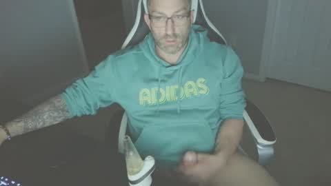 Snapshot of newevo chatting on December 2, 2025, 10:27 pm newevo online show from December 2, 2025, 10:27 pm