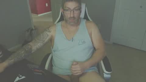 Snapshot of newevo chatting on March 29, 2026, 10:43 pm newevo online show from March 29, 2026, 10:43 pm