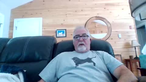 Snapshot of newhallboxer chatting on September 19, 2025, 5:35 pm newhallboxer online show from September 19, 2025, 5:35 pm