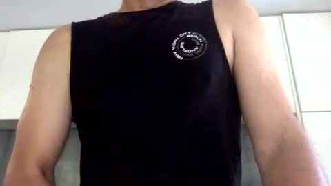 Snapshot of newysub75 chatting on December 23, 2024, 2:02 am newysub75 online show from December 23, 2024, 2:02 am