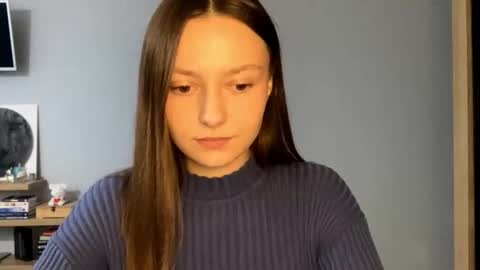 Agne online show from November 7, 2025, 2:06 pm