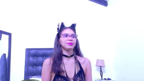 nextdoor_fantasy online show from March 17, 2026, 3:44 am