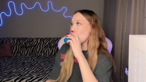 Mina online show from January 28, 2025, 3:35 pm