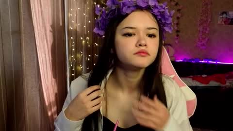 Snapshot of nezo_cutee chatting on October 20, 2025, 8:15 am Nezoro online show from October 20, 2025, 8:15 am