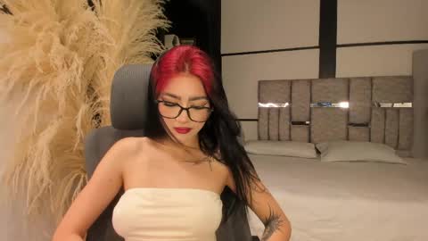 nezukoo_1 online show from May 27, 2026, 8:39 pm