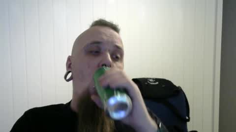 Snapshot of nezvers chatting on February 3, 2025, 6:39 pm YouPick online show from February 3, 2025, 6:39 pm