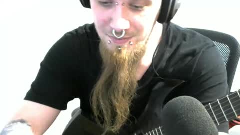 Snapshot of nezvers chatting on February 14, 2025, 6:19 pm YouPick online show from February 14, 2025, 6:19 pm