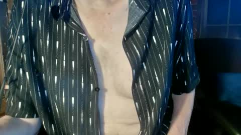 Snapshot of nfgwholoves2cum chatting on January 1, 2025, 10:56 pm NFG Nice Friendly Guy Dick online show from January 1, 2025, 10:56 pm