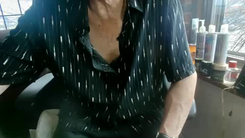 Snapshot of nfgwholoves2cum chatting on March 12, 2025, 9:24 pm NFG Nice Friendly Guy Dick online show from March 12, 2025, 9:24 pm