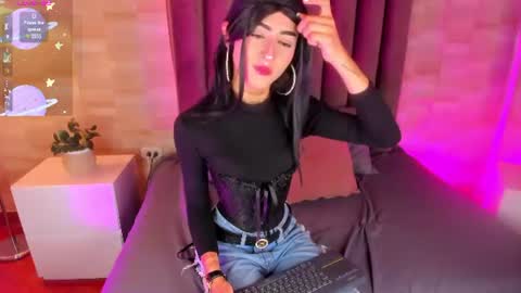 Snapshot of nhico_salazar chatting on July 22, 2026, 8:22 pm Nico online show from July 22, 2026, 8:22 pm