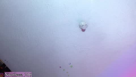 Snapshot of ni_collee chatting on May 7, 2026, 8:14 pm Nicolle online show from May 7, 2026, 8:14 pm
