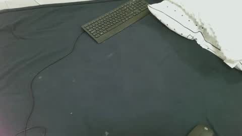 nia_0 online show from February 9, 2026, 11:03 am