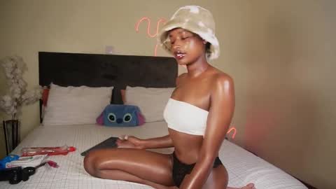 Snapshot of nia_bell chatting on December 23, 2024, 8:44 am kikiNiaAria online show from December 23, 2024, 8:44 am