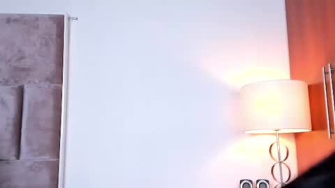 Snapshot of nia_bunny chatting on June 23, 2026, 12:36 pm Nia online show from June 23, 2026, 12:36 pm