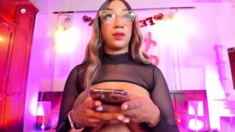 Snapshot of nia_seren chatting on February 20, 2026, 11:05 pm Nia online show from February 20, 2026, 11:05 pm