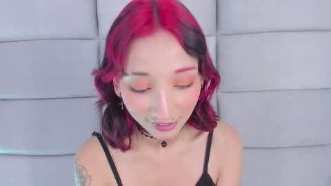 Snapshot of niaafox chatting on February 26, 2026, 12:37 pm Nia online show from February 26, 2026, 12:37 pm