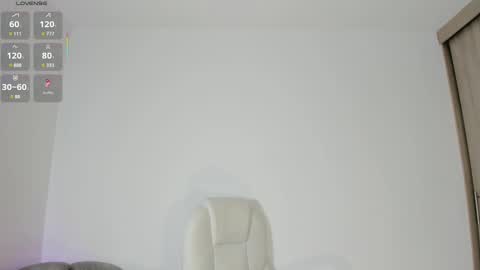 Snapshot of niaevans_x chatting on February 18, 2025, 1:11 pm Nia online show from February 18, 2025, 1:11 pm