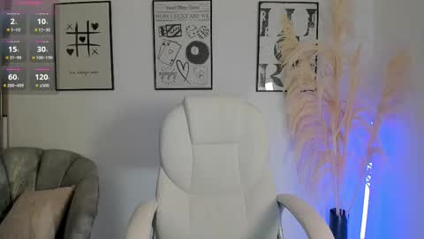 Snapshot of niaevans_x chatting on September 18, 2025, 12:51 pm Nia online show from September 18, 2025, 12:51 pm