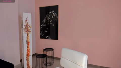 Snapshot of niaholland chatting on January 4, 2025, 10:38 am SQUIRTER DOLL online show from January 4, 2025, 10:38 am