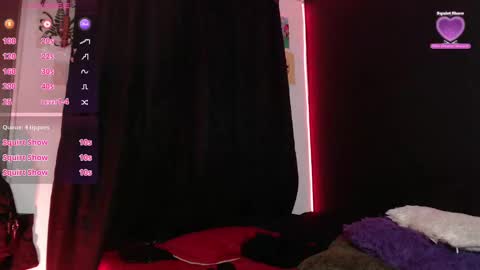 Snapshot of niakat_ chatting on February 17, 2025, 6:26 pm niakat online show from February 17, 2025, 6:26 pm
