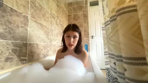 Snapshot of niarosemaryy chatting on October 21, 2025, 1:12 pm niarosemaryy online show from October 21, 2025, 1:12 pm