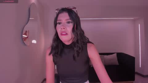 Snapshot of niasalvatore chatting on December 17, 2025, 7:42 pm Call me Nia online show from December 17, 2025, 7:42 pm