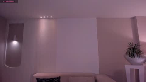 Snapshot of niasalvatore chatting on December 22, 2025, 8:50 pm Call me Nia online show from December 22, 2025, 8:50 pm