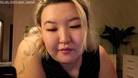 Snapshot of niatonoori chatting on November 23, 2025, 1:22 pm Kim online show from November 23, 2025, 1:22 pm