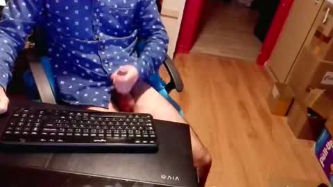 nicecck24 online show from January 9, 2026, 6:16 am