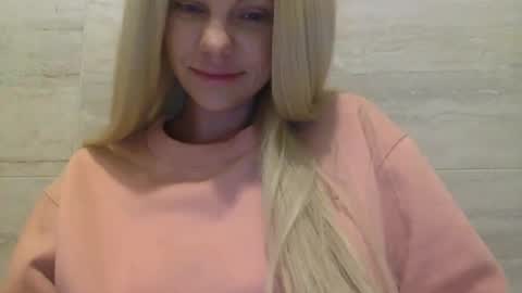 Snapshot of nicecolddrink2 chatting on October 16, 2025, 10:38 am Amber online show from October 16, 2025, 10:38 am
