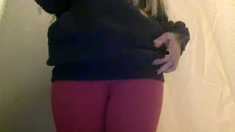 Snapshot of nicecolddrink2 chatting on February 22, 2026, 4:35 am Amber online show from February 22, 2026, 4:35 am