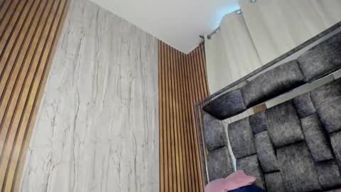 Luna online show from October 15, 2025, 10:32 pm