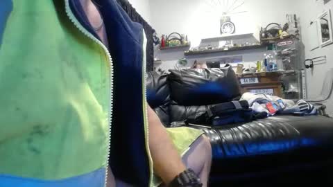 Snapshot of niceonebrov chatting on February 24, 2026, 2:04 pm niceonebrov online show from February 24, 2026, 2:04 pm