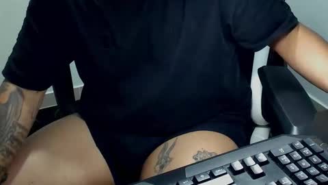 Camila And Steeven online show from October 24, 2025, 2:08 am