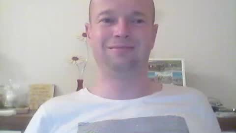 Snapshot of nick1990b chatting on September 29, 2025, 5:51 pm nick1990b online show from September 29, 2025, 5:51 pm