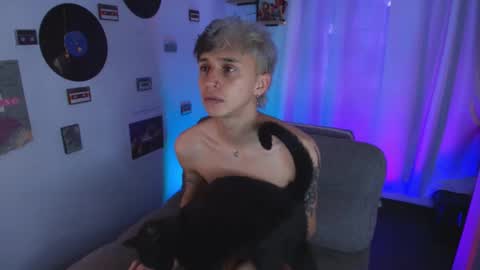 Snapshot of nick_bangover chatting on December 19, 2025, 5:42 pm Nico online show from December 19, 2025, 5:42 pm