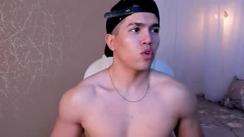 nick fenix online show from November 11, 2025, 4:01 am