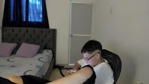 nick_master2 online show from March 5, 2026, 3:41 pm