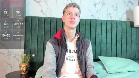 Snapshot of nick_torn chatting on October 30, 2025, 1:12 pm Nick online show from October 30, 2025, 1:12 pm