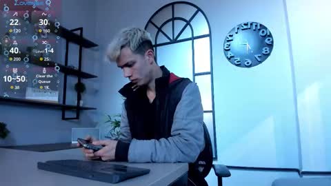 Snapshot of nick_torn chatting on November 9, 2025, 11:41 am Nick online show from November 9, 2025, 11:41 am