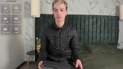 Snapshot of nick_torn chatting on November 20, 2025, 2:06 pm Nick online show from November 20, 2025, 2:06 pm