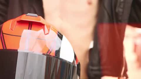 Snapshot of nick_torn chatting on November 30, 2025, 12:09 pm Nick online show from November 30, 2025, 12:09 pm