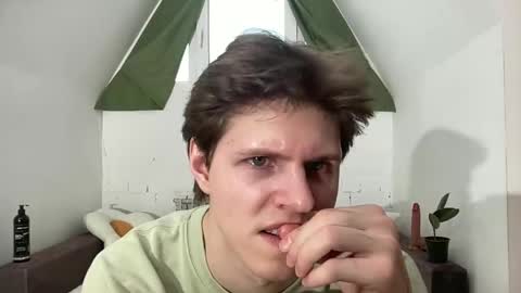 Snapshot of nick_win chatting on January 4, 2025, 9:21 am Nick online show from January 4, 2025, 9:21 am