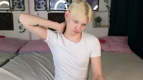 Snapshot of nick_win chatting on January 29, 2025, 10:27 am Nick online show from January 29, 2025, 10:27 am
