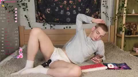 Snapshot of nick_win chatting on October 5, 2025, 12:47 pm Nick online show from October 5, 2025, 12:47 pm