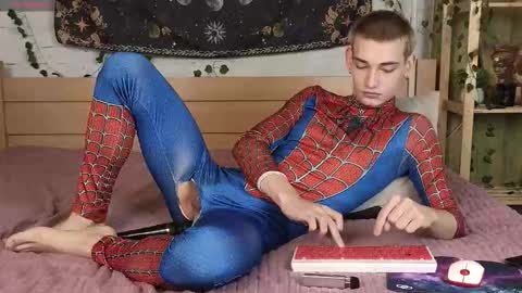Snapshot of nick_win chatting on October 10, 2025, 2:05 pm Nick online show from October 10, 2025, 2:05 pm