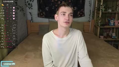 Snapshot of nick_win chatting on October 24, 2025, 5:20 pm Nick online show from October 24, 2025, 5:20 pm