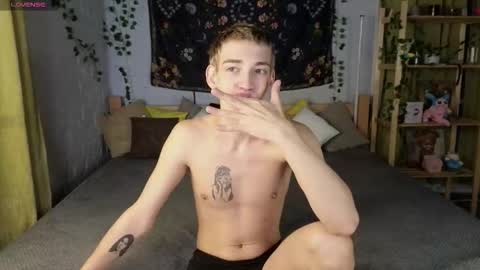 Snapshot of nick_win chatting on November 9, 2025, 5:33 pm Nick online show from November 9, 2025, 5:33 pm